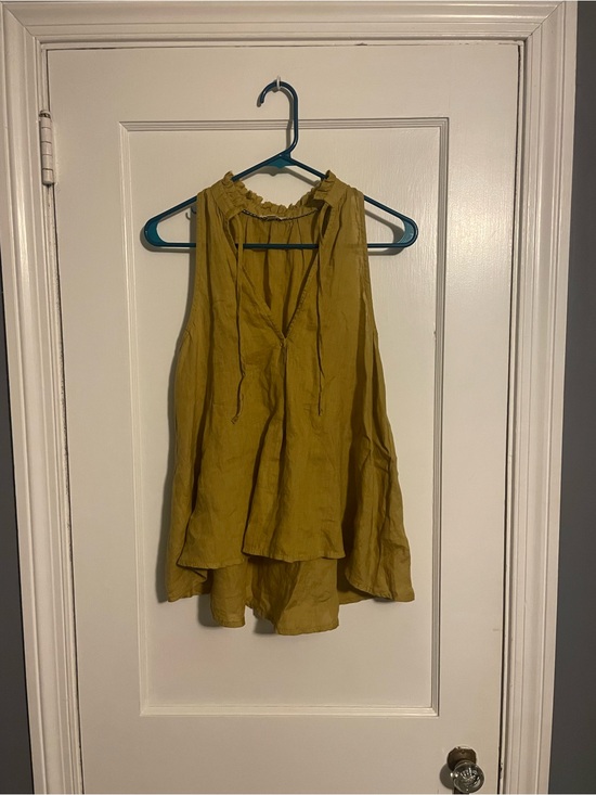 Pilcro Tops - Pilcro Tavi Tank Ruffled Neck Sleeveless Top in Honey Yellow Size XS